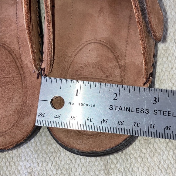 Easy Spirit women’s size 10 (fits like. 9.5 in my opinion) Tan Leather Sandals - Picture 12 of 16